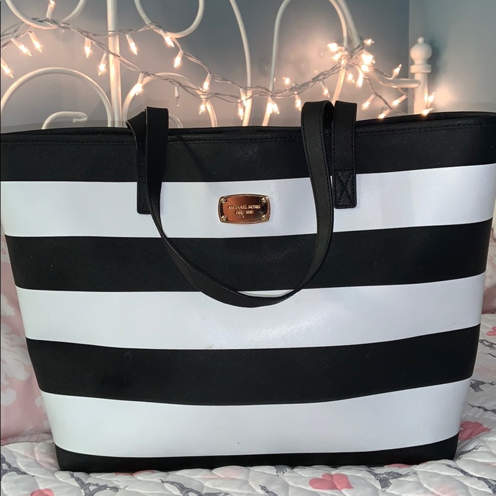 Michael Kors Jet Set Tote Bag